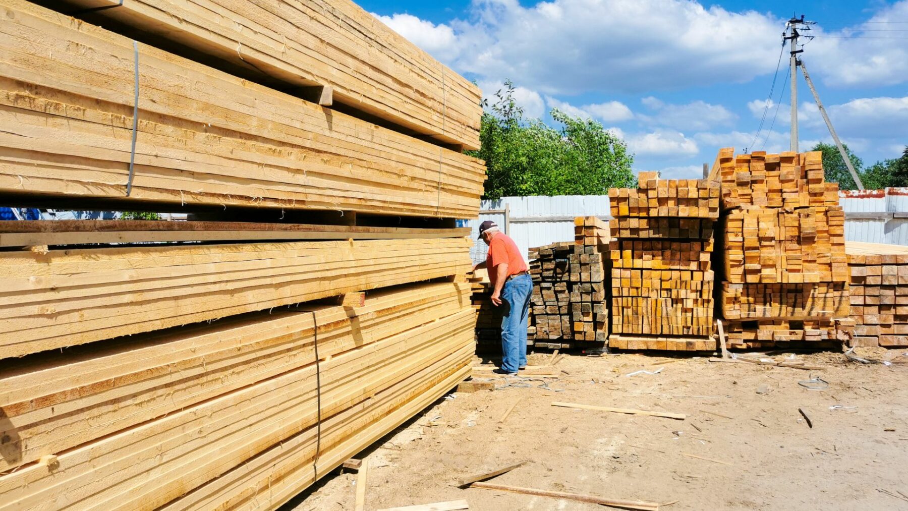 Three Key Factors Impacting North American Pallet Prices in 2025